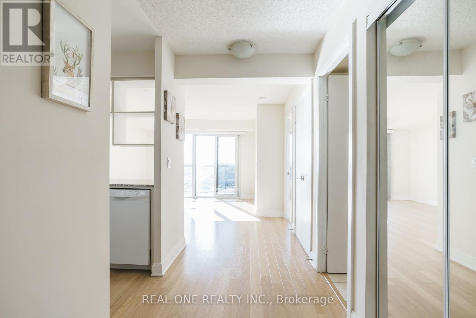 2306 - 125 Village Green Square, Toronto, Ontario  M1S 0G3 - Photo 2 - E12444720