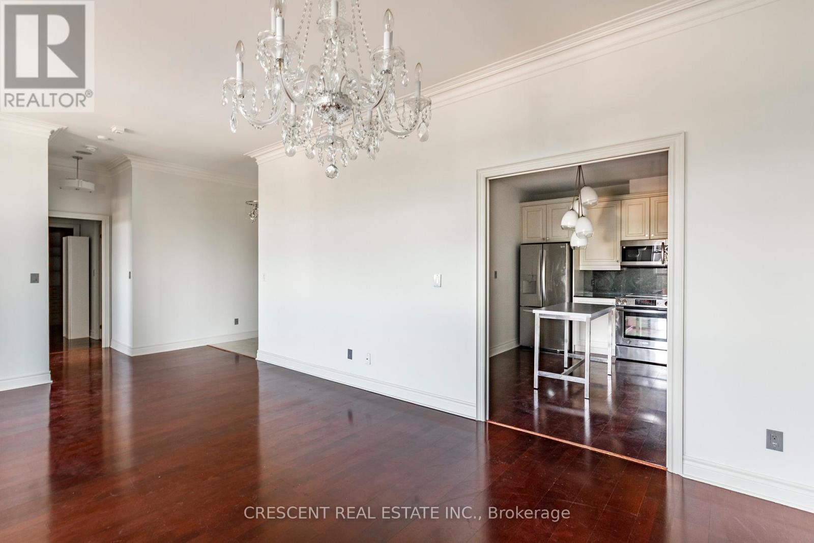605 - 3085 Bloor Street W, Toronto, Ontario  M8X 1C9 - Photo 21 - W12438970