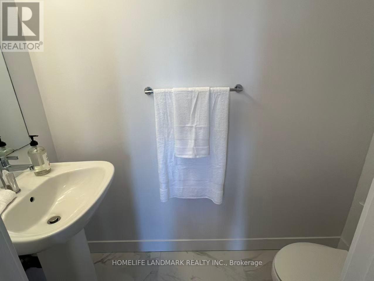 212 - 3 Bancroft Lane, Richmond Hill (Jefferson), Ontario  L4E 1M1 - Photo 5 - N12444727