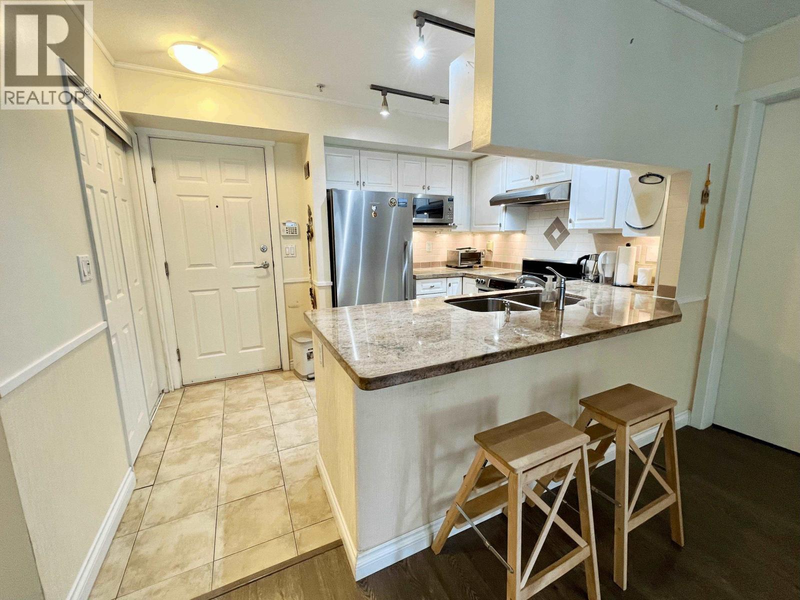 301 7038 21st Avenue, Burnaby, British Columbia  V5E 2Y9 - Photo 6 - R3054920