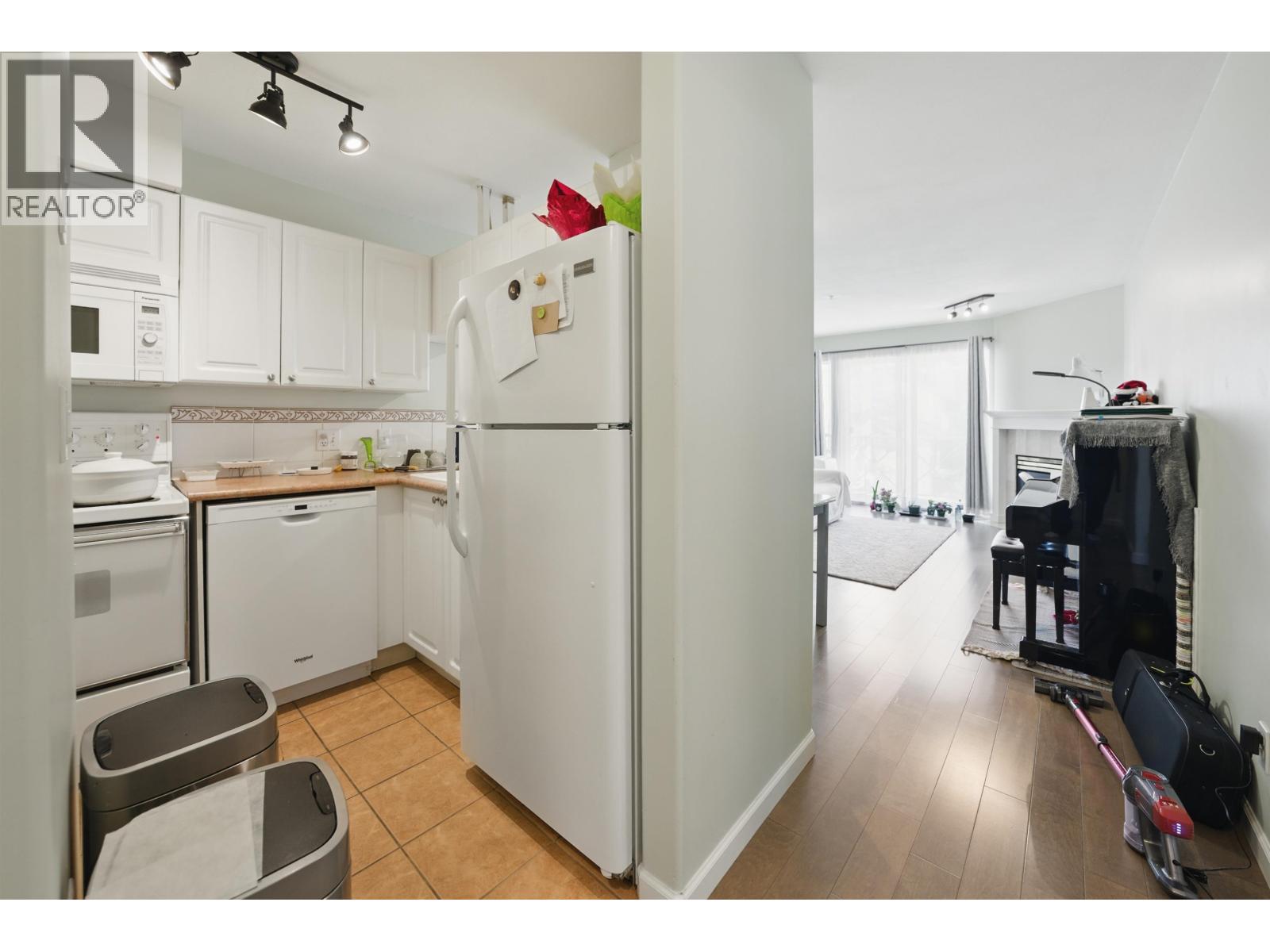 Ph2 5788 Vine Street, Vancouver, British Columbia  V6M 4L8 - Photo 3 - R3055354