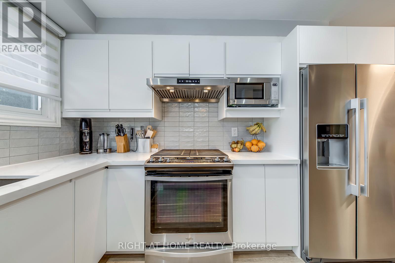 132 - 132 Ashton Crescent, Brampton (Central Park), Ontario  L6S 3J9 - Photo 15 - W12444718