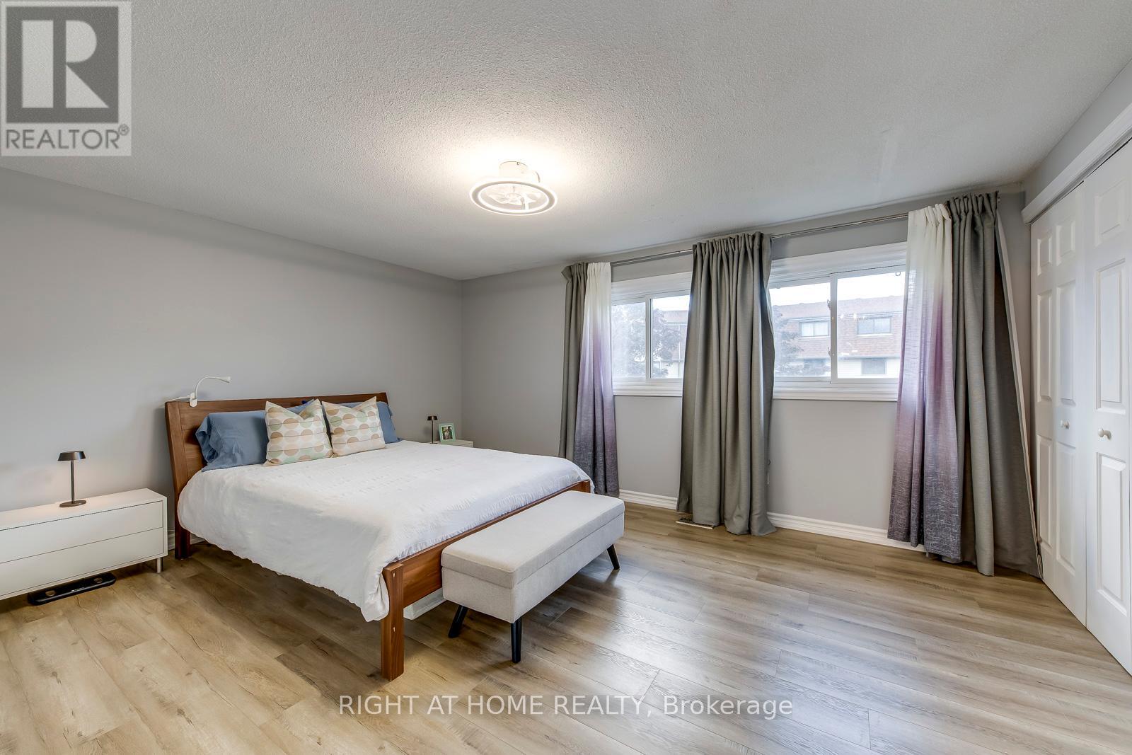 132 - 132 Ashton Crescent, Brampton (Central Park), Ontario  L6S 3J9 - Photo 25 - W12444718
