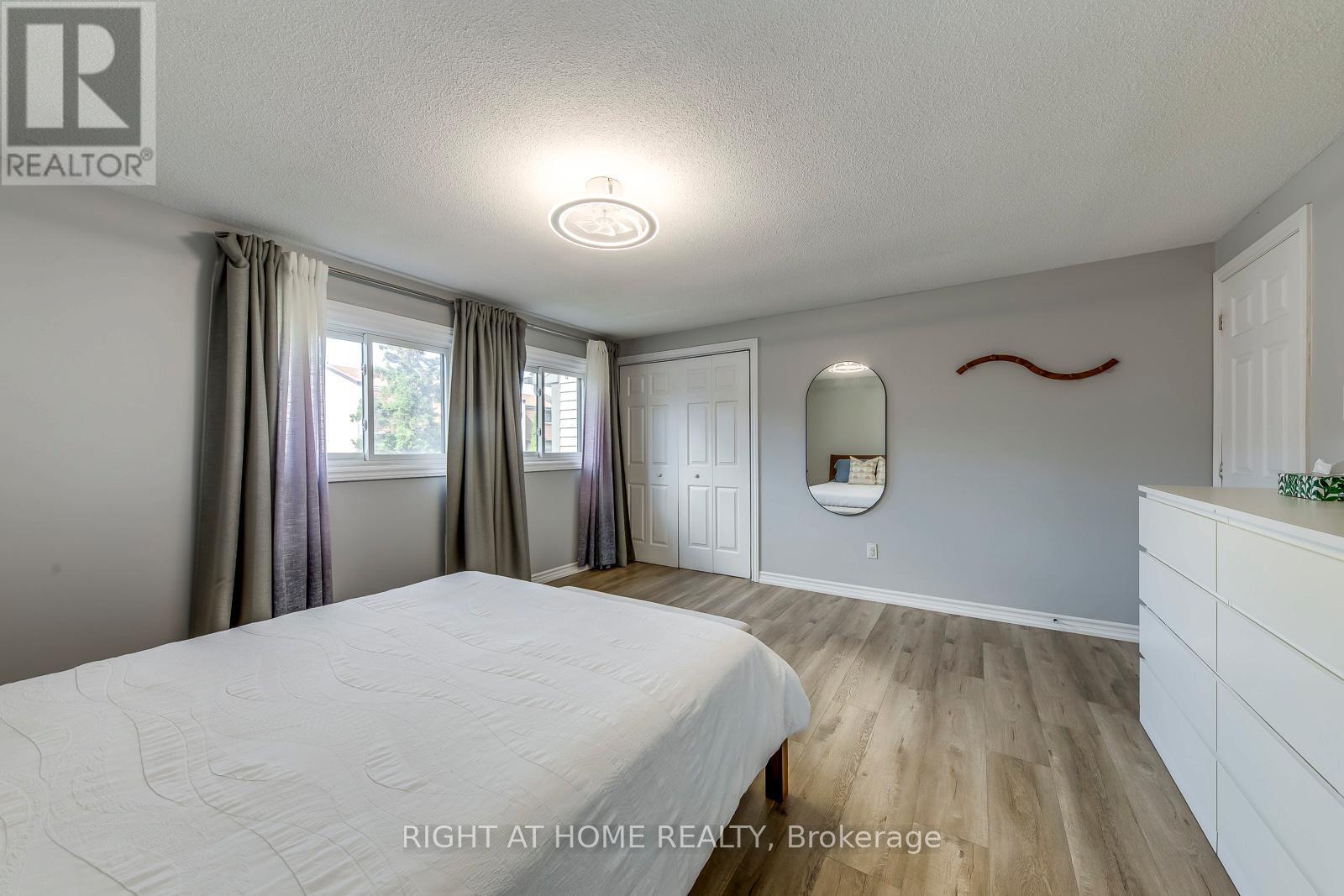 132 - 132 Ashton Crescent, Brampton (Central Park), Ontario  L6S 3J9 - Photo 27 - W12444718