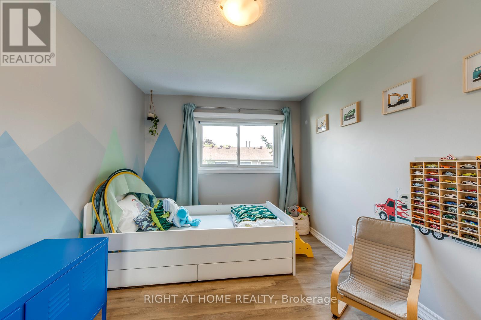 132 - 132 Ashton Crescent, Brampton (Central Park), Ontario  L6S 3J9 - Photo 29 - W12444718
