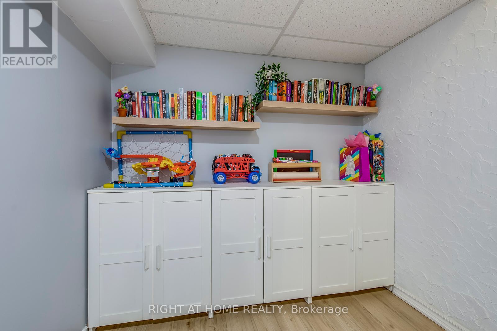 132 - 132 Ashton Crescent, Brampton (Central Park), Ontario  L6S 3J9 - Photo 35 - W12444718