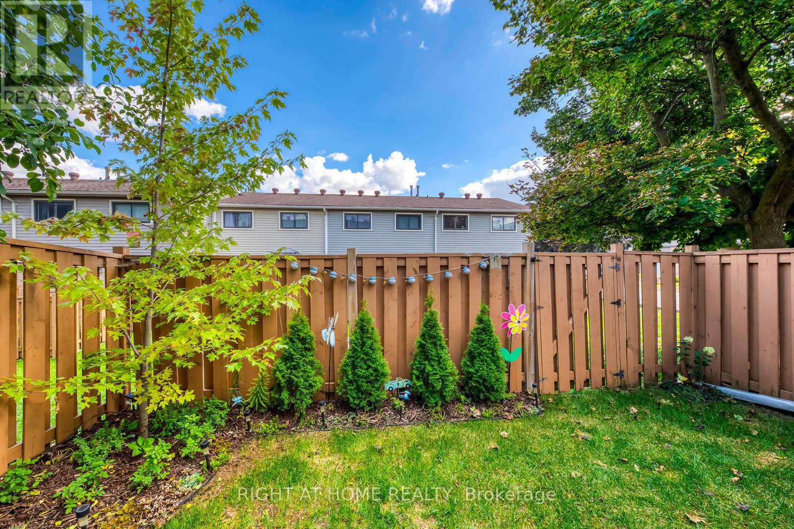 132 - 132 Ashton Crescent, Brampton (Central Park), Ontario  L6S 3J9 - Photo 46 - W12444718