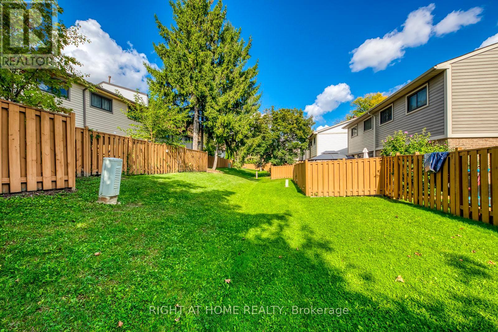132 - 132 Ashton Crescent, Brampton (Central Park), Ontario  L6S 3J9 - Photo 50 - W12444718