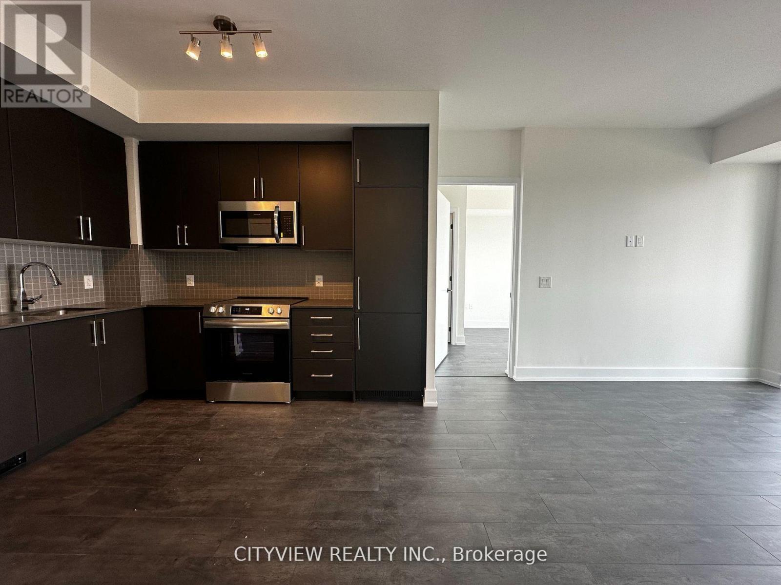 541 - 2450 Old Bronte Road, Oakville, Ontario  L6M 5P6 - Photo 4 - W12444736