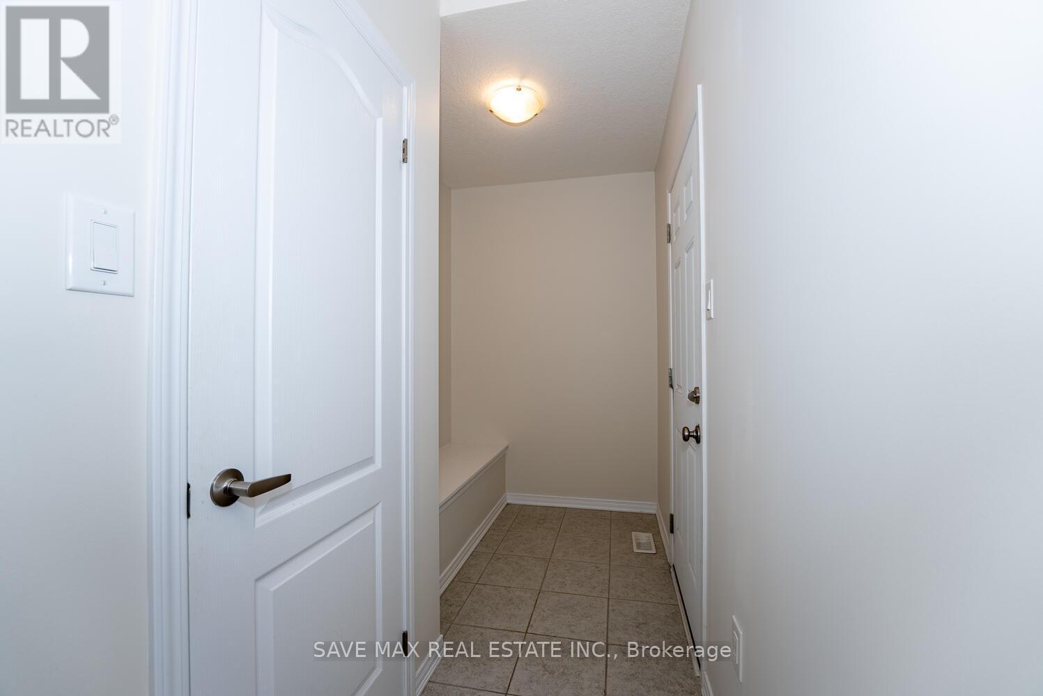 27 Blacksmith Drive Nw, Woolwich, Ontario  N0B 1M0 - Photo 12 - X12432503