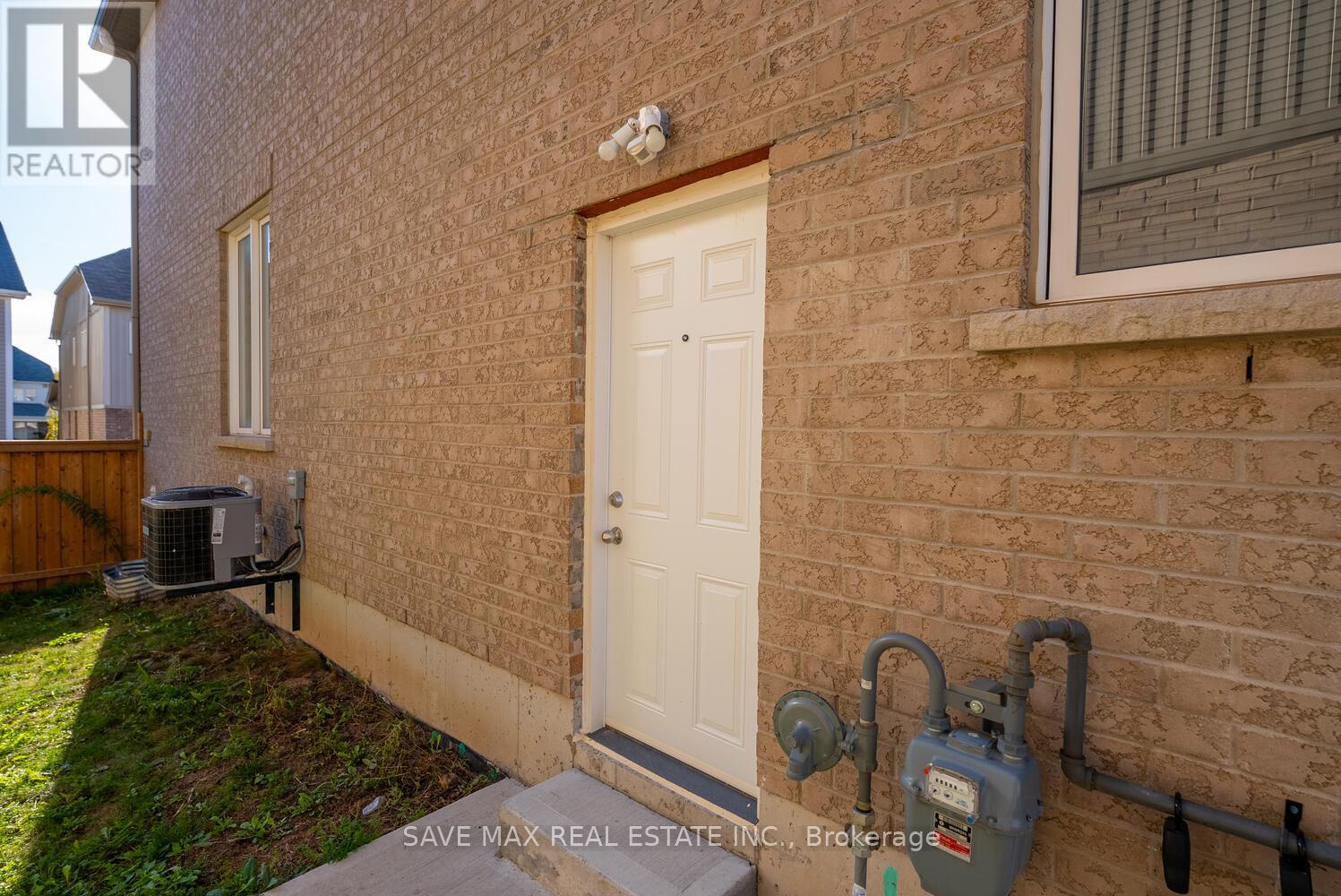 27 Blacksmith Drive Nw, Woolwich, Ontario  N0B 1M0 - Photo 47 - X12432503