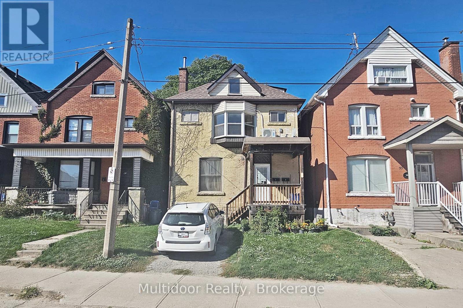 Upper - 95 Sanford Avenue N, Hamilton, Ontario  L8L 5Z1 - Photo 1 - X12444722