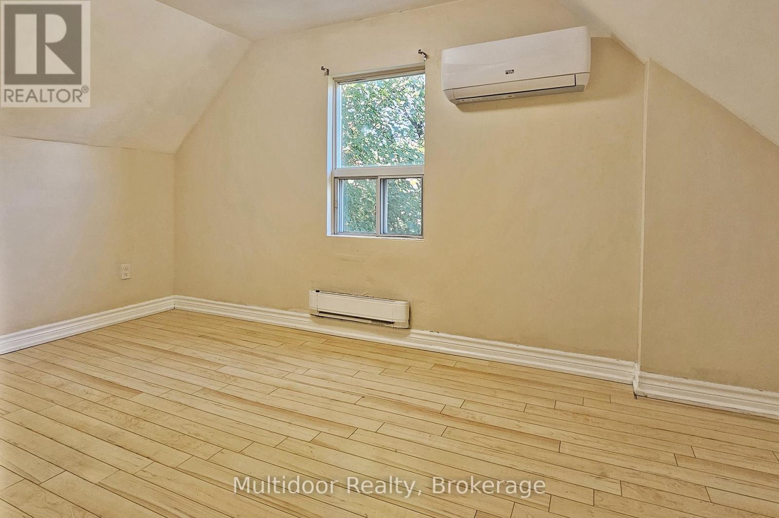 Upper - 95 Sanford Avenue N, Hamilton, Ontario  L8L 5Z1 - Photo 16 - X12444722