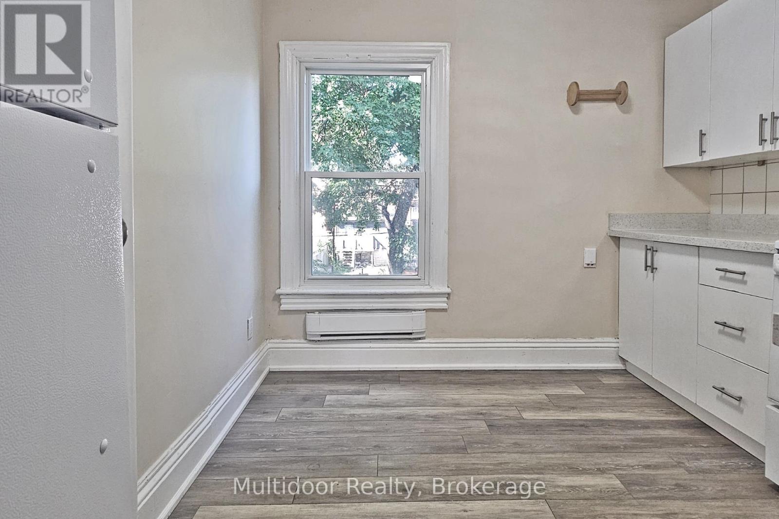 Upper - 95 Sanford Avenue N, Hamilton, Ontario  L8L 5Z1 - Photo 8 - X12444722