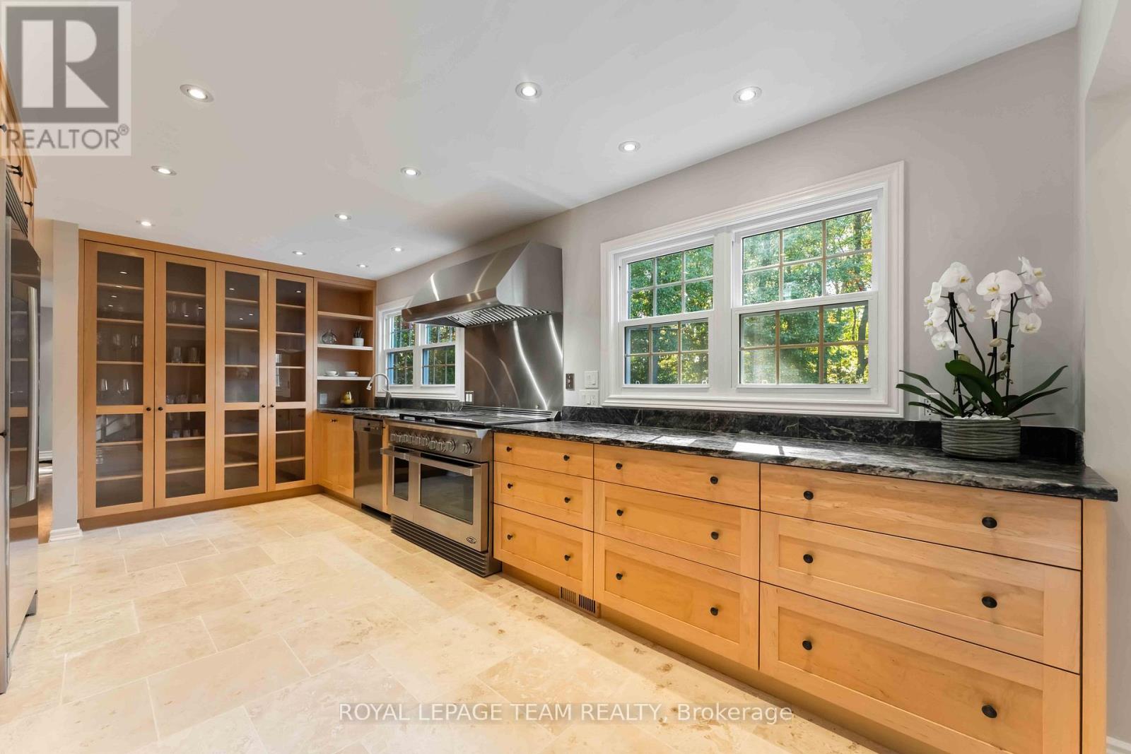 60 Vaan Drive, Ottawa, Ontario  K2G 0C9 - Photo 12 - X12440886