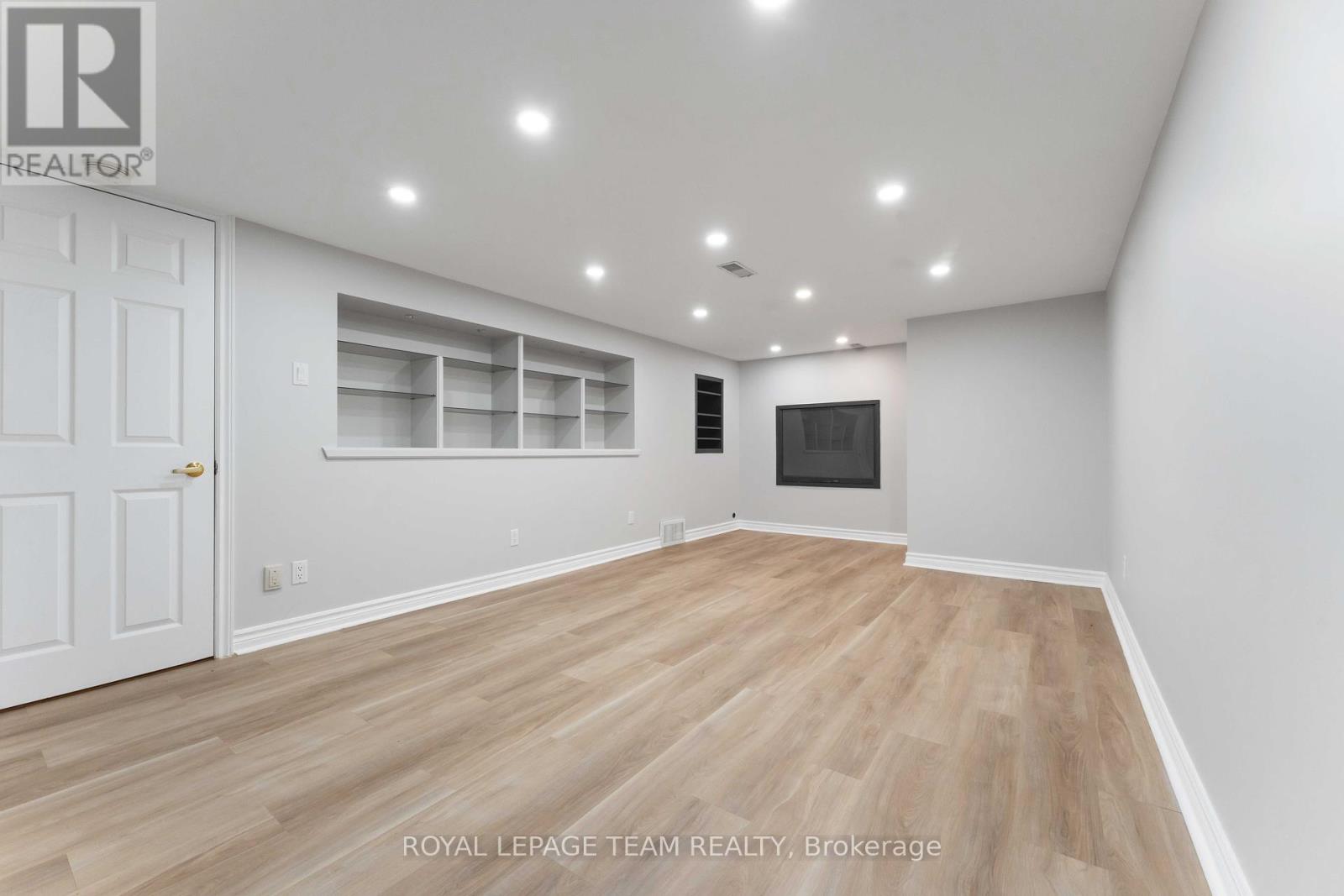 60 Vaan Drive, Ottawa, Ontario  K2G 0C9 - Photo 34 - X12440886