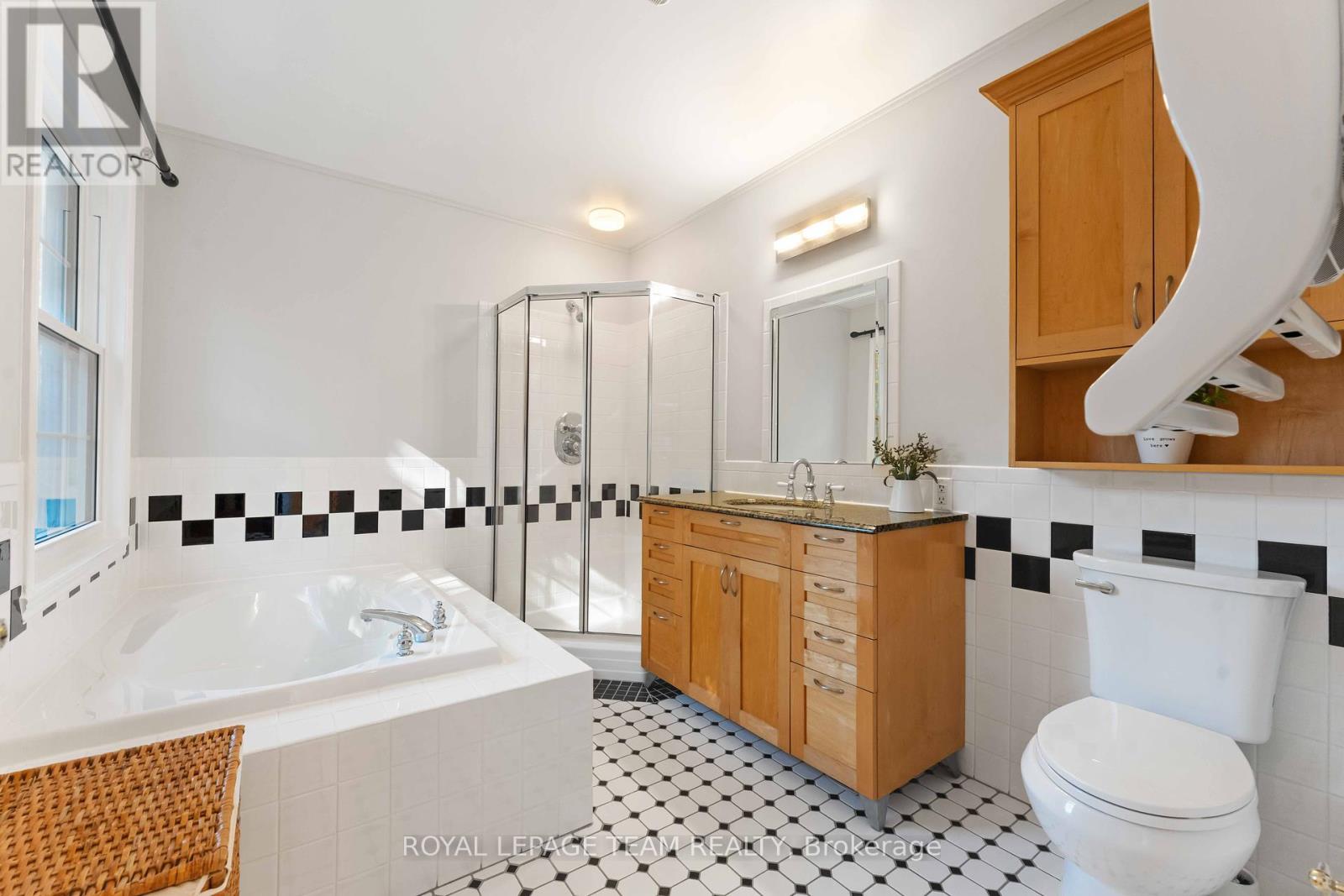 60 Vaan Drive, Ottawa, Ontario  K2G 0C9 - Photo 28 - X12440886