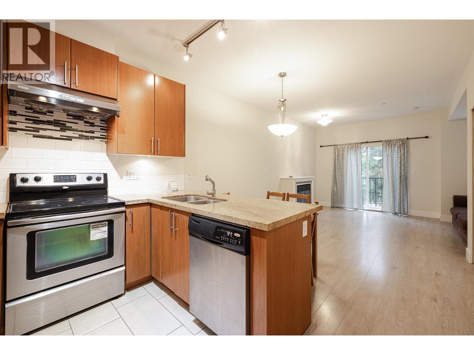 206 5211 Irmin Street, Burnaby, British Columbia  V5J 0C9 - Photo 6 - R3053777
