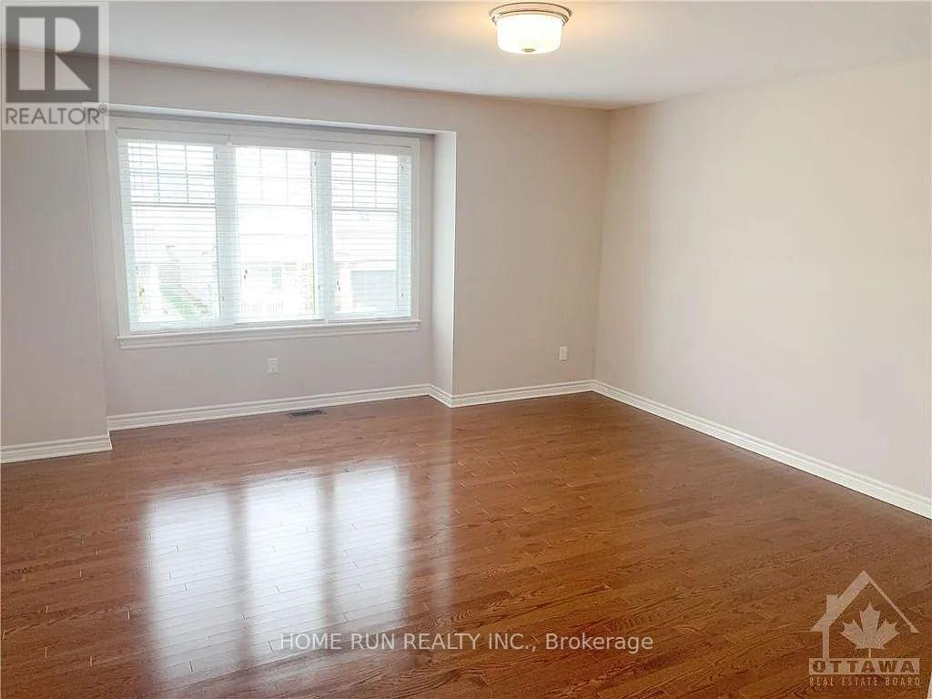 319 Brambling Way, Ottawa, Ontario  K2J 6E4 - Photo 11 - X12444742