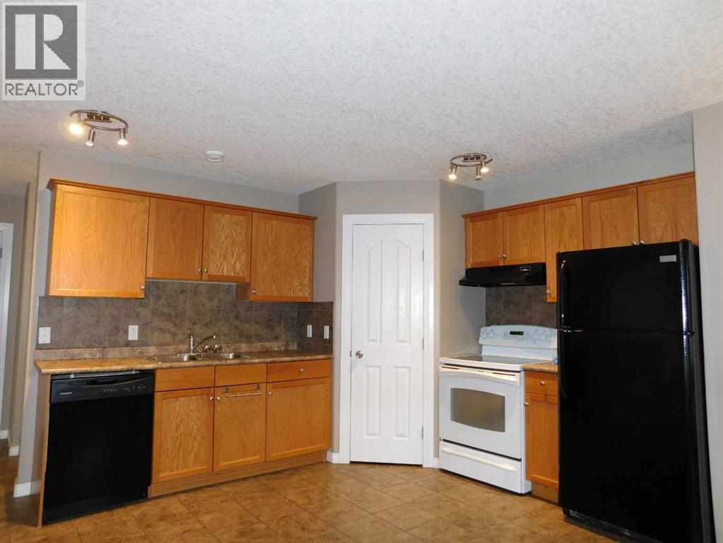 7, 6802 50 Avenue, Camrose, Alberta  T4V 5C7 - Photo 8 - A2248502