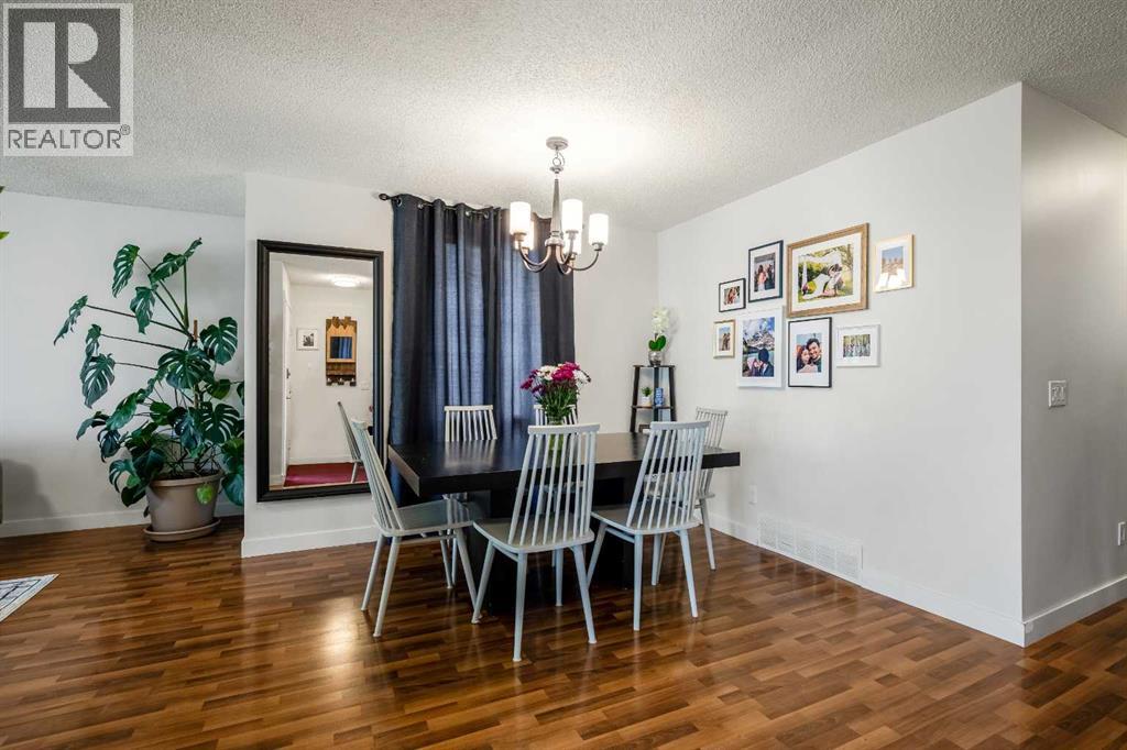 19 Hawkfield Way Nw, Calgary, Alberta  T3G 2G8 - Photo 9 - A2253618