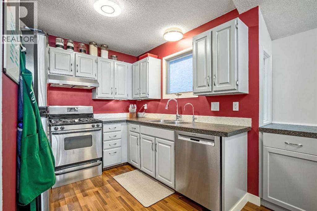 19 Hawkfield Way Nw, Calgary, Alberta  T3G 2G8 - Photo 12 - A2253618