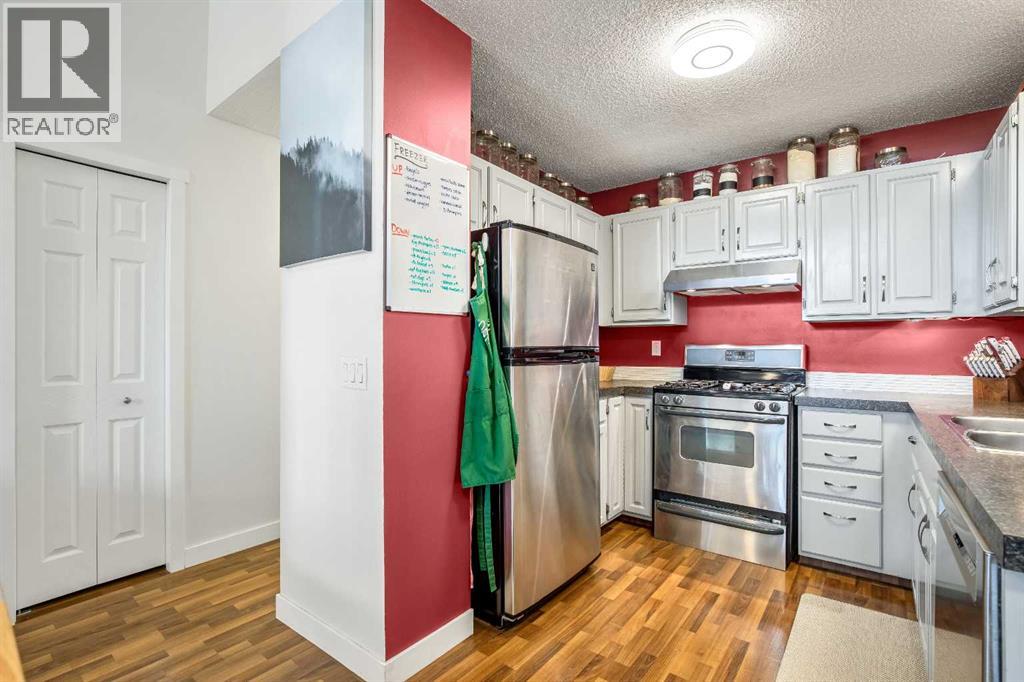 19 Hawkfield Way Nw, Calgary, Alberta  T3G 2G8 - Photo 13 - A2253618
