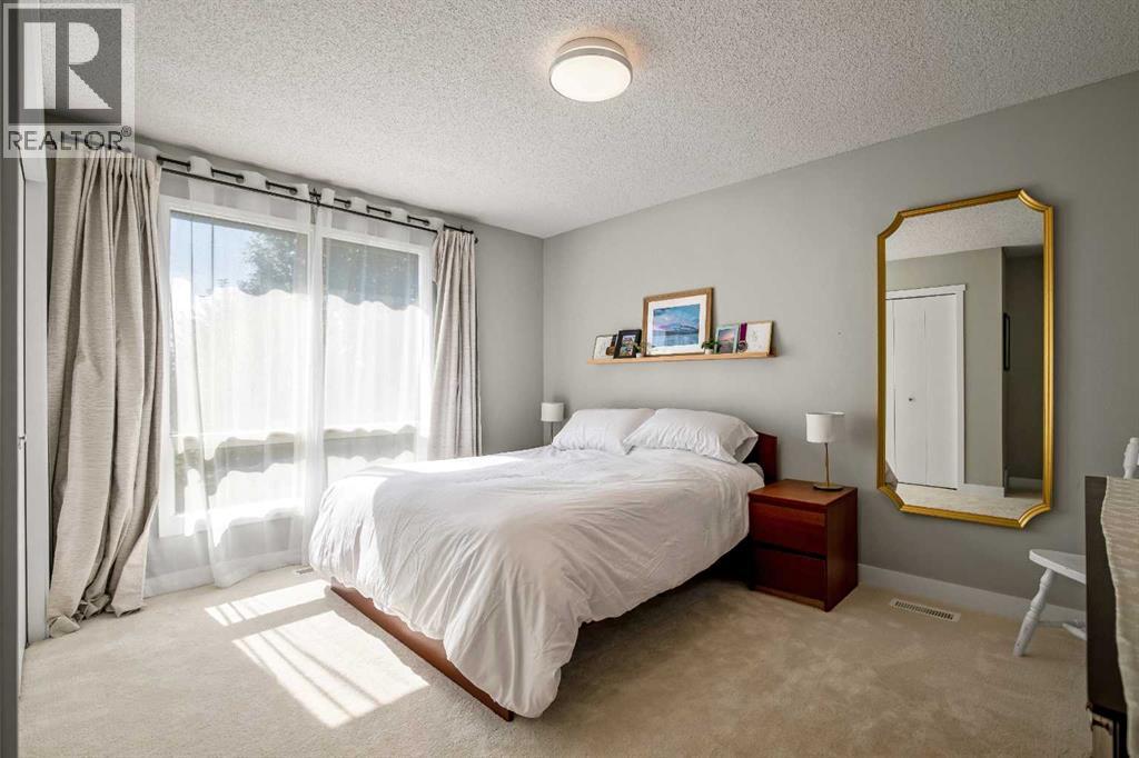 19 Hawkfield Way Nw, Calgary, Alberta  T3G 2G8 - Photo 19 - A2253618