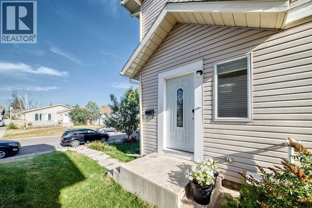 83 Castlebrook Way Ne, Calgary, Alberta  T3J 2A6 - Photo 2 - A2258520