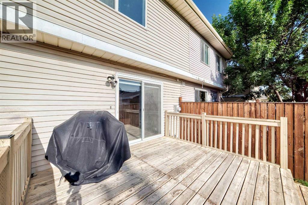83 Castlebrook Way Ne, Calgary, Alberta  T3J 2A6 - Photo 17 - A2258520