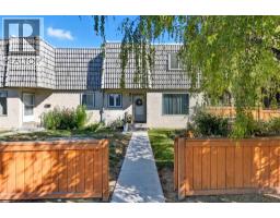 2, 2412 30 Street SW Killarney/Glengarry