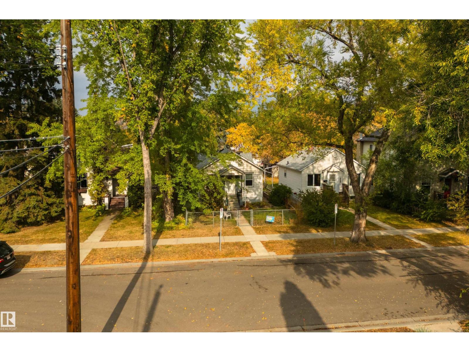 10516 74 Av Nw, Edmonton, Alberta  T6E 1G2 - Photo 3 - E4460820