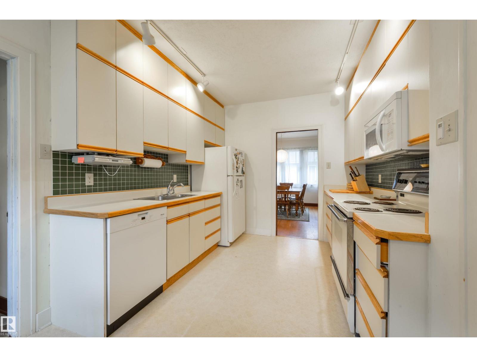 10520 74 Av Nw, Edmonton, Alberta  T6E 1G2 - Photo 13 - E4460821