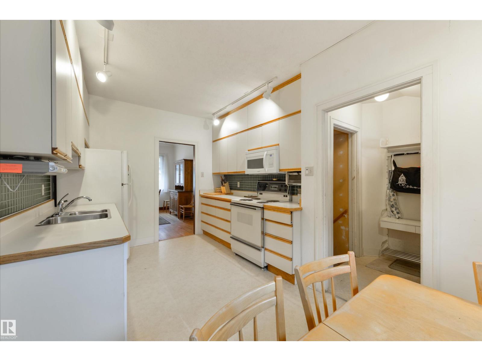 10520 74 Av Nw, Edmonton, Alberta  T6E 1G2 - Photo 14 - E4460821