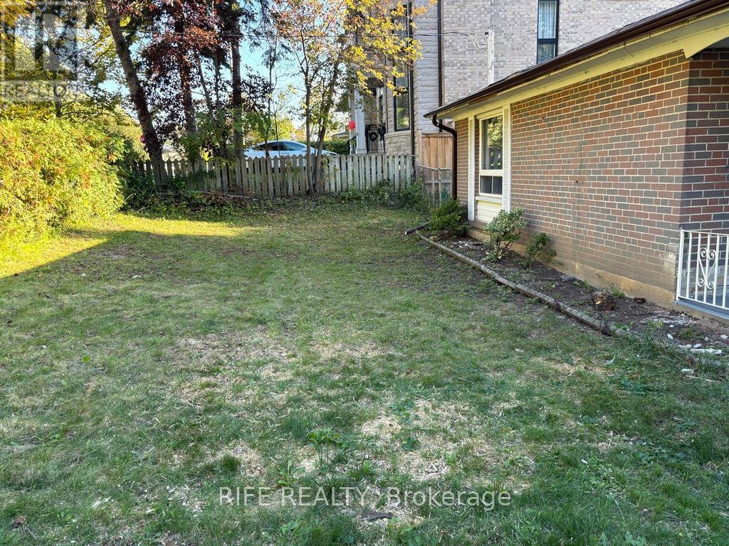 164 Shaughnessy Boulevard, Toronto, Ontario  M2J 1J8 - Photo 3 - C12444746