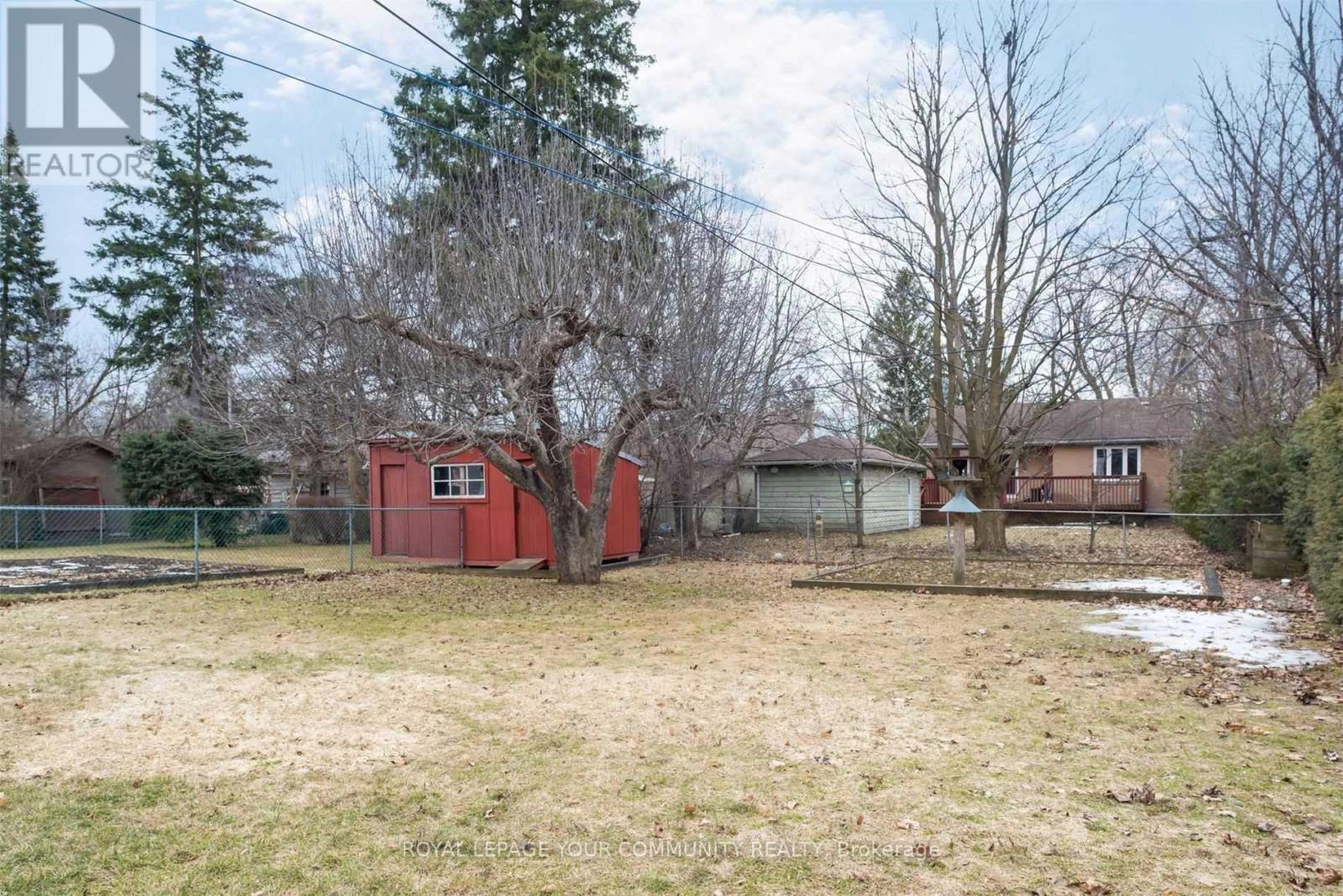 28 Rockport Crescent, Richmond Hill, Ontario  L4C 2L6 - Photo 4 - N12444748