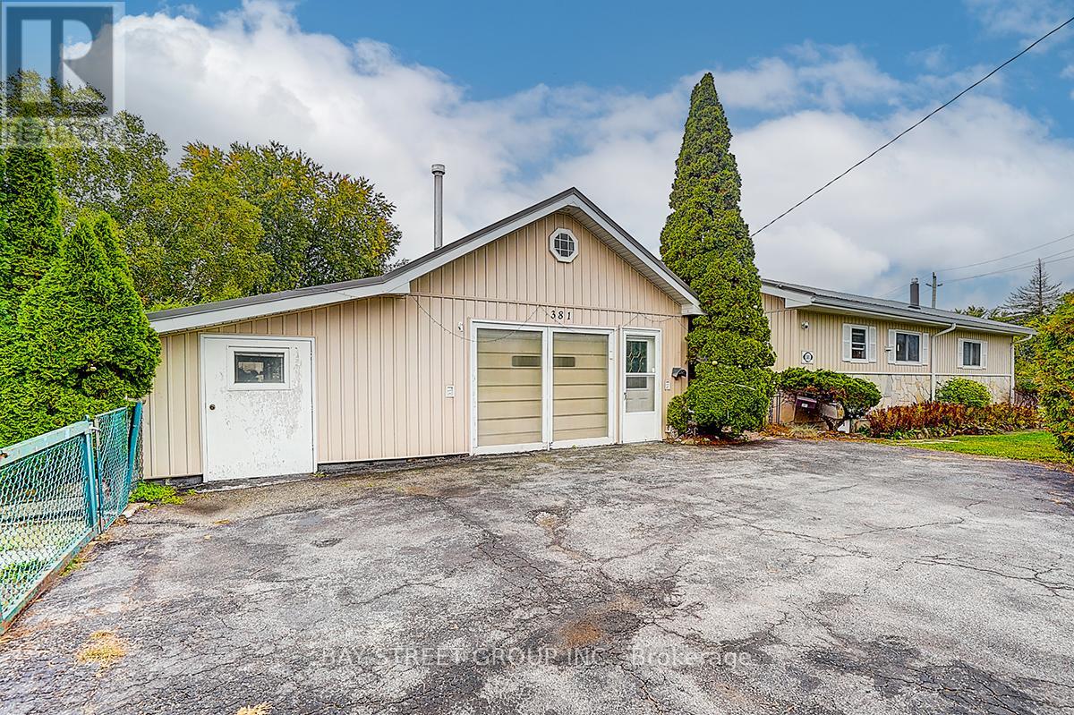 381 Water Drive, Georgina, Ontario  L4P 3A8 - Photo 12 - N12444750