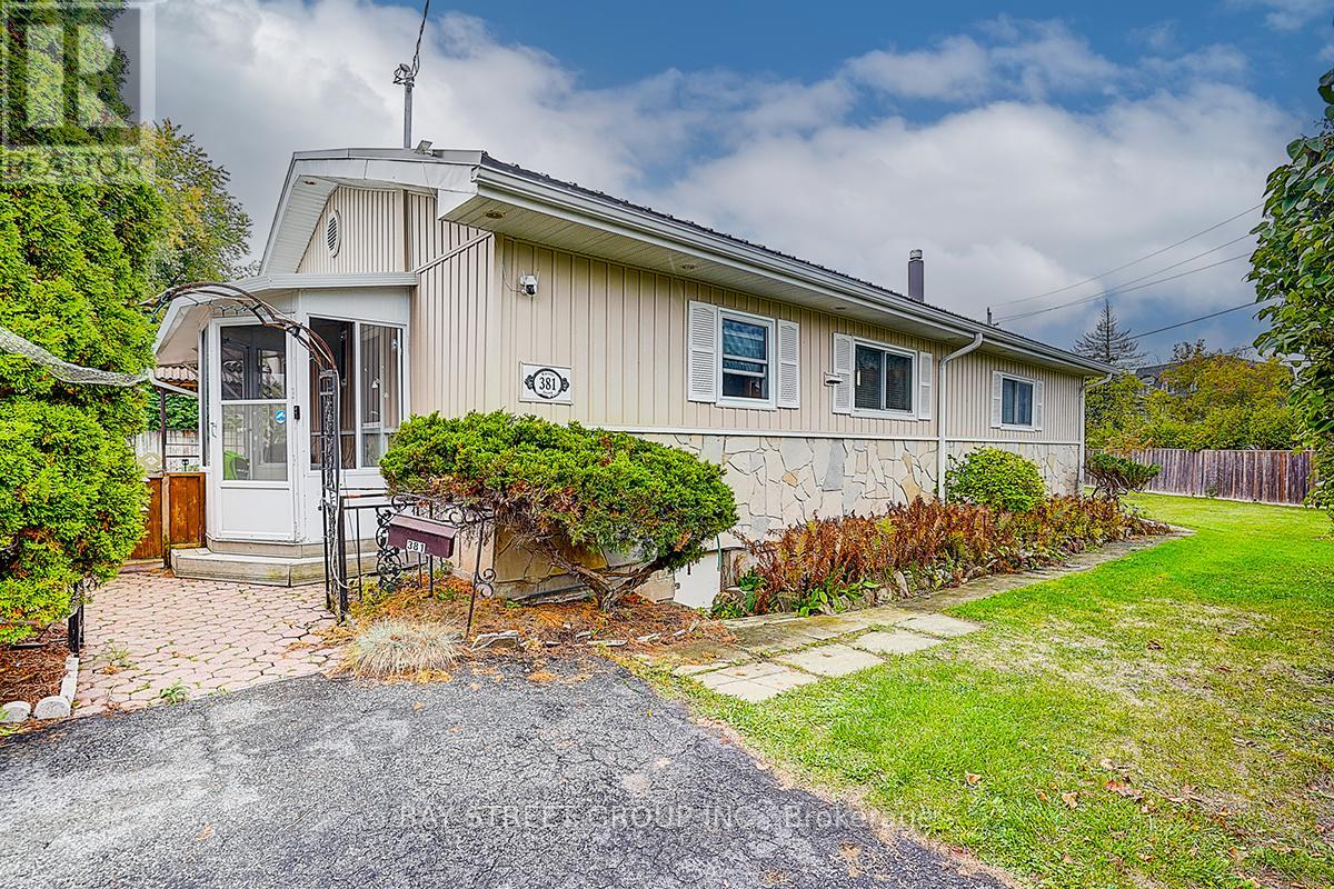 381 Water Drive, Georgina, Ontario  L4P 3A8 - Photo 16 - N12444750