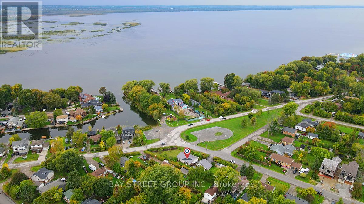 381 Water Drive, Georgina, Ontario  L4P 3A8 - Photo 2 - N12444750