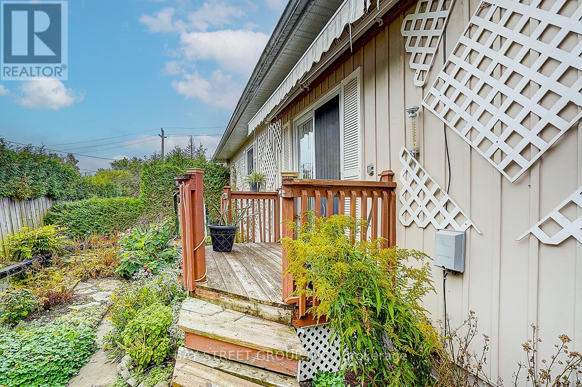 381 Water Drive, Georgina, Ontario  L4P 3A8 - Photo 24 - N12444750