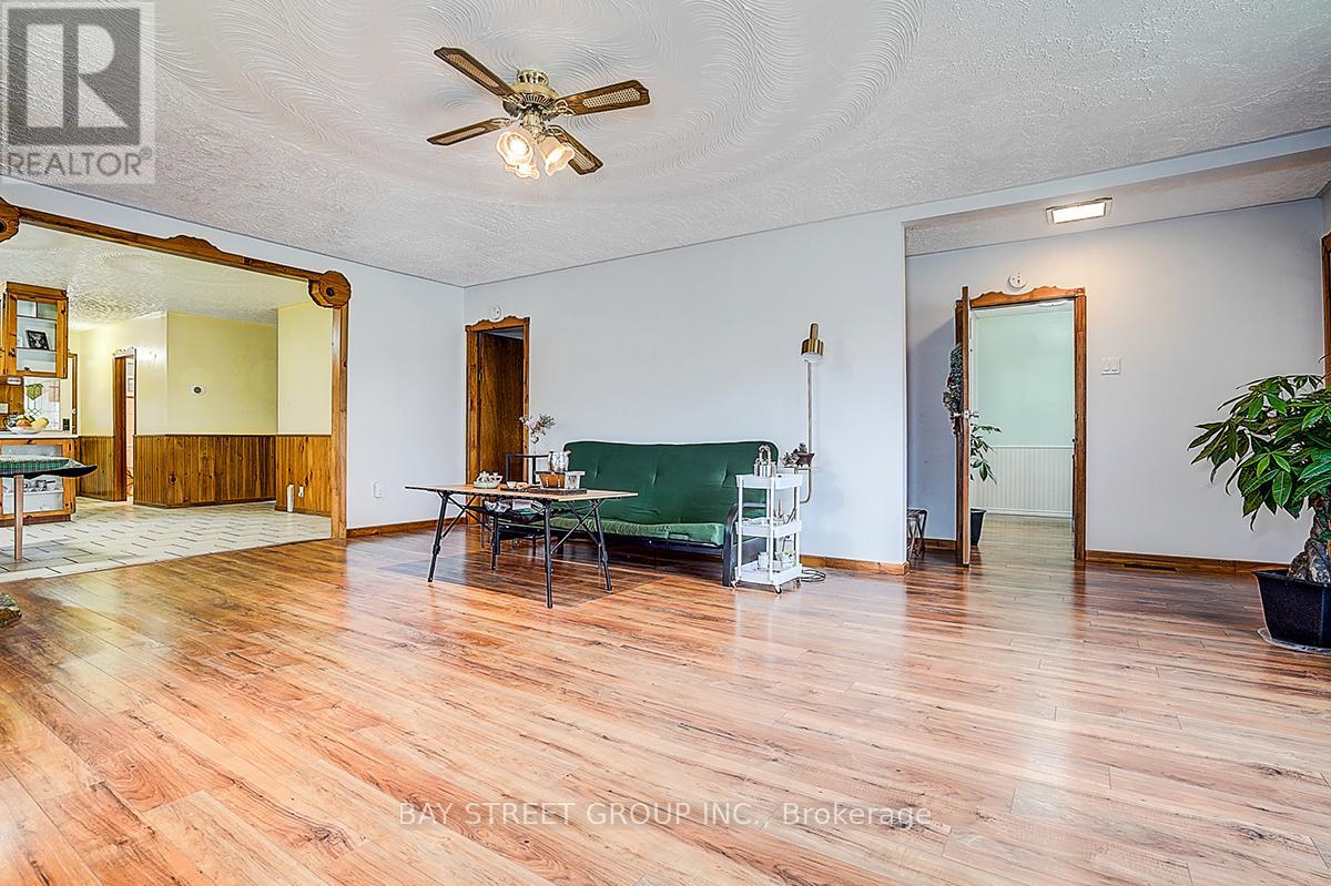 381 Water Drive, Georgina, Ontario  L4P 3A8 - Photo 40 - N12444750