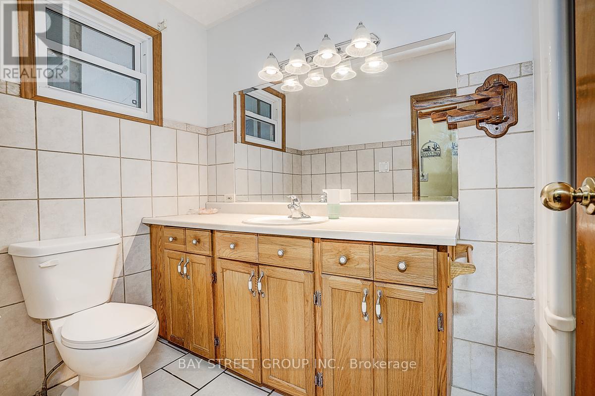 381 Water Drive, Georgina, Ontario  L4P 3A8 - Photo 49 - N12444750