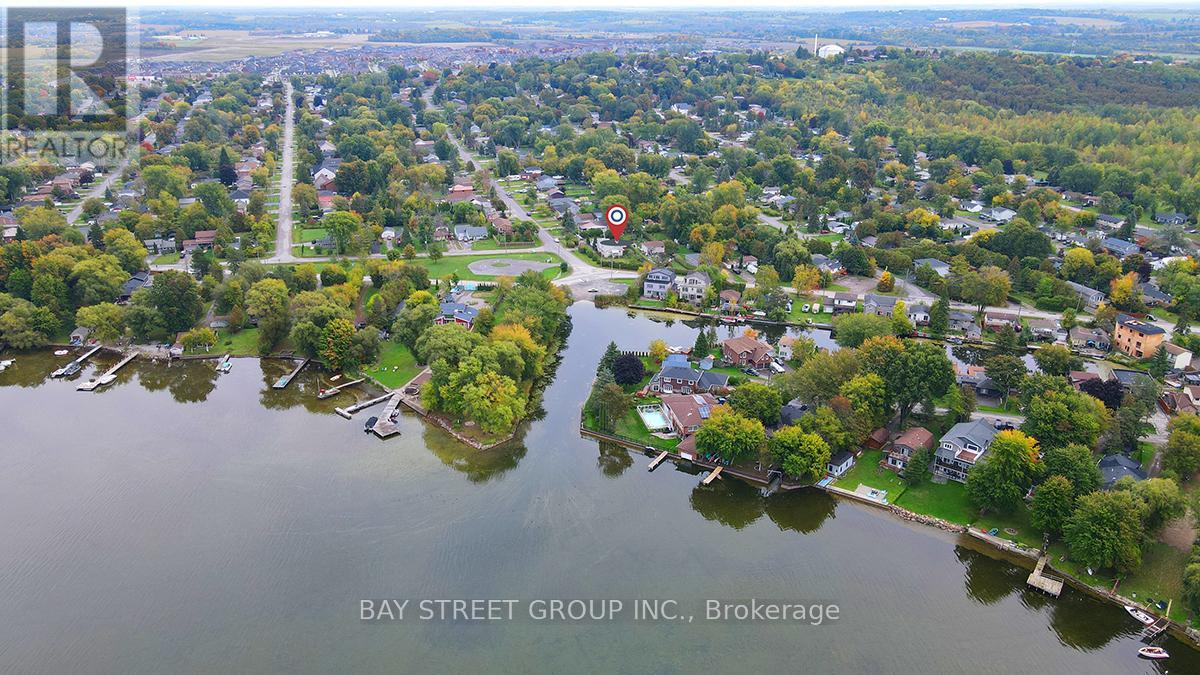 381 Water Drive, Georgina, Ontario  L4P 3A8 - Photo 6 - N12444750