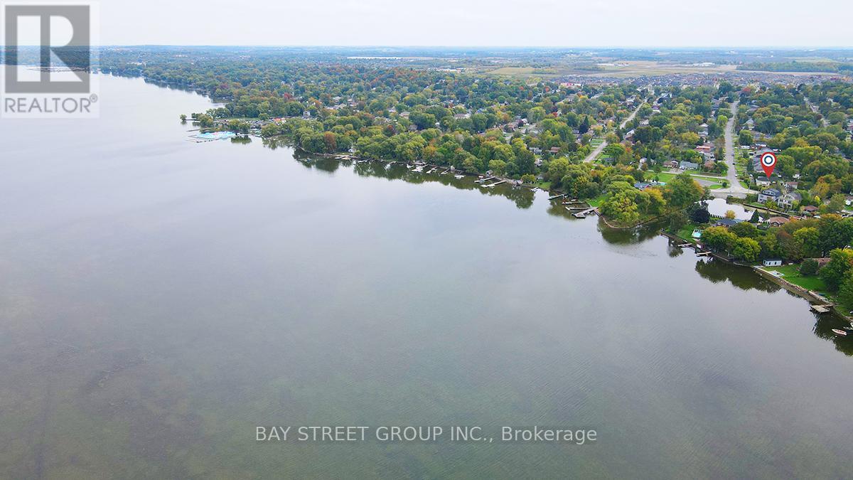 381 Water Drive, Georgina, Ontario  L4P 3A8 - Photo 8 - N12444750