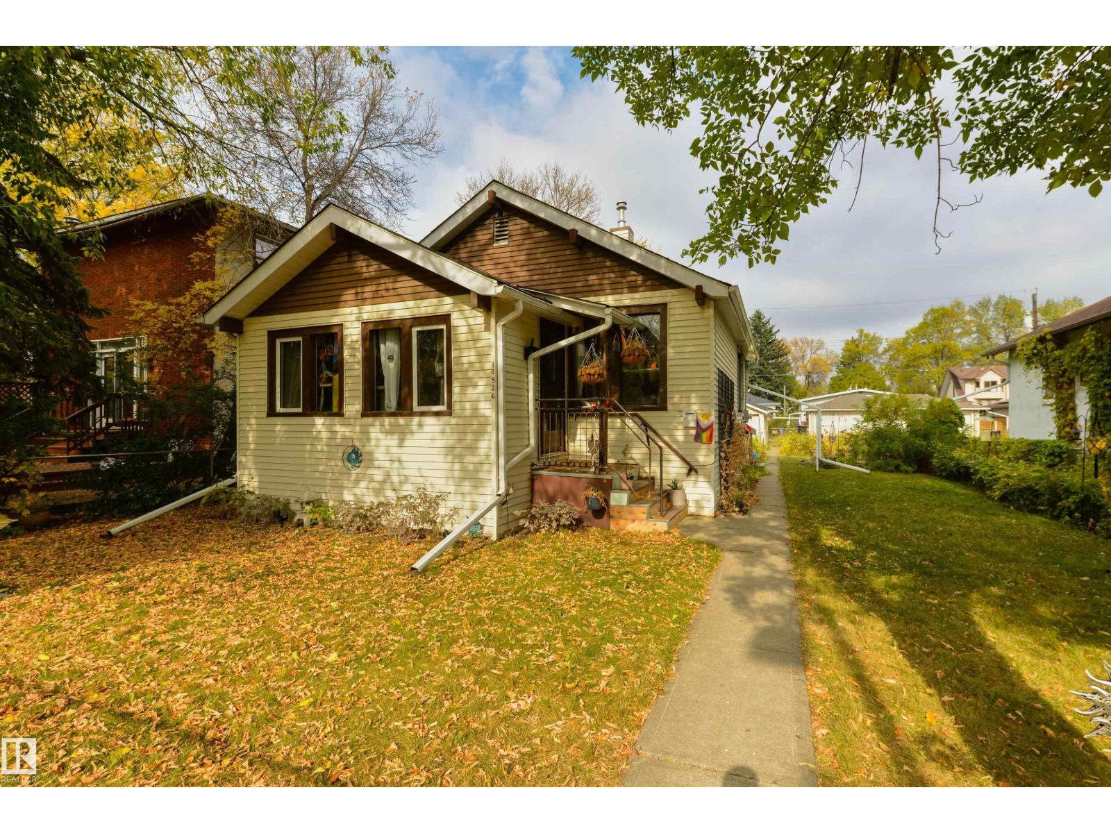 10526 74 Av Nw, Edmonton, Alberta  T6E 1G2 - Photo 2 - E4460824