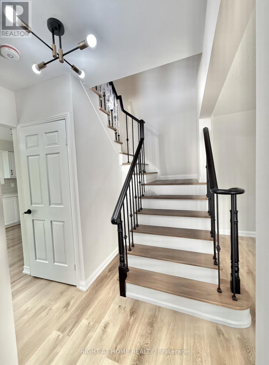 13 - 2 Wooded Carse Way, Toronto, Ontario  M2R 3H7 - Photo 12 - C12410048