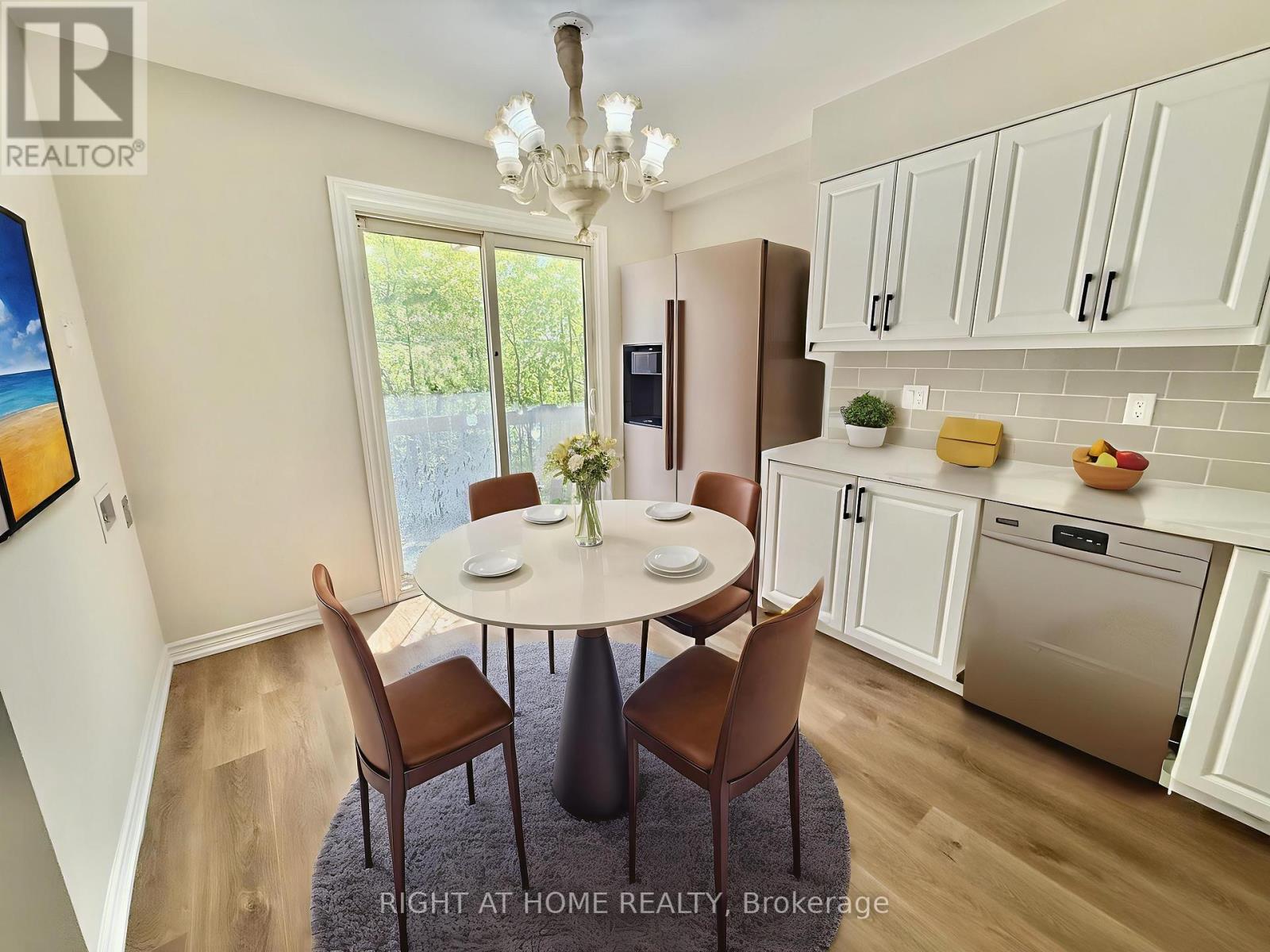 13 - 2 Wooded Carse Way, Toronto, Ontario  M2R 3H7 - Photo 5 - C12410048