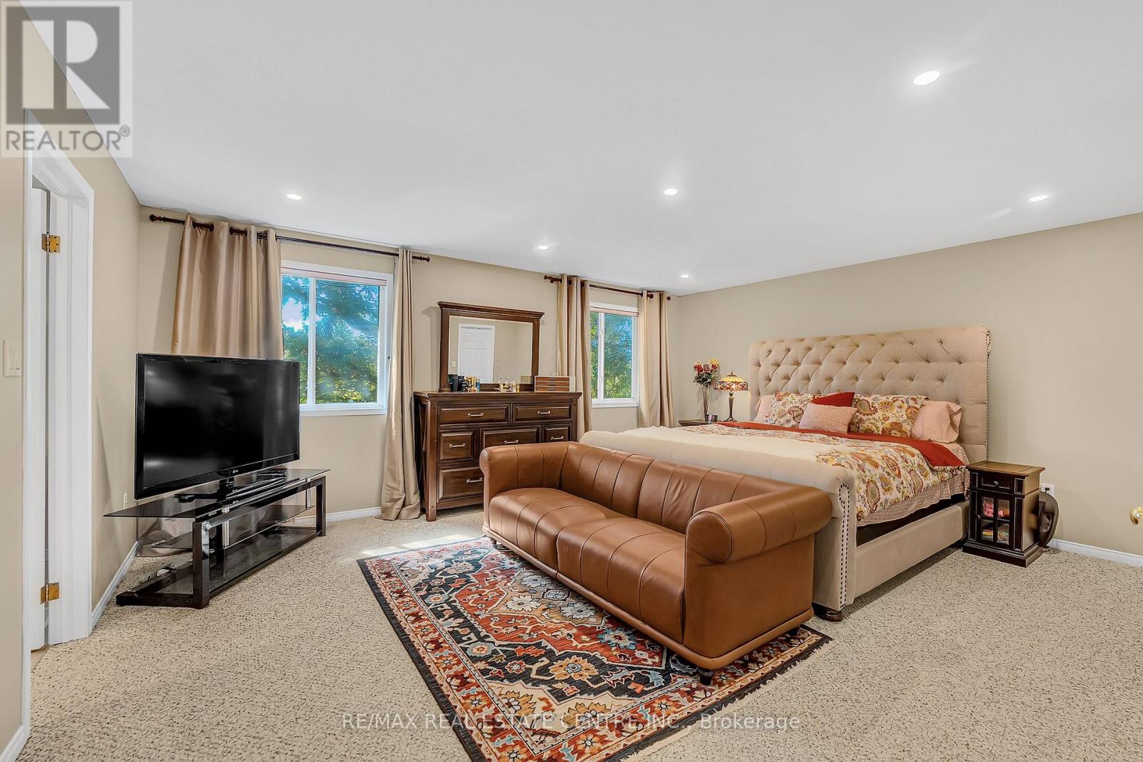 35 Pantano Drive, Hamilton, Ontario  L9B 2Y4 - Photo 20 - X12373743