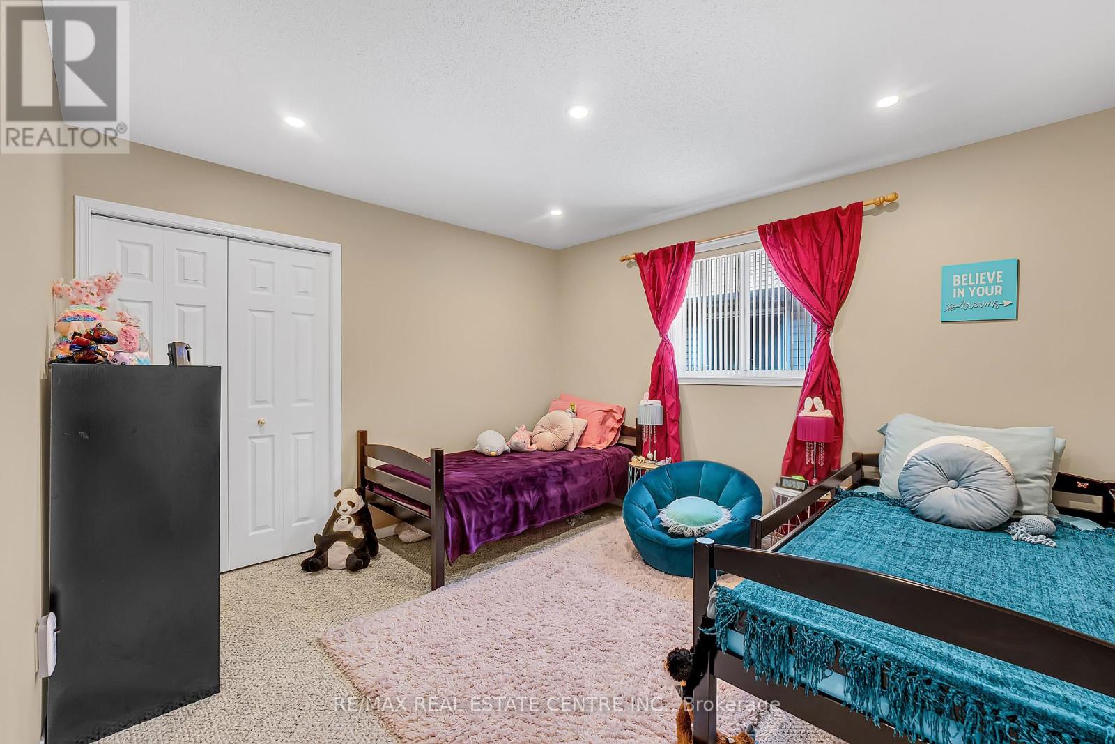 35 Pantano Drive, Hamilton, Ontario  L9B 2Y4 - Photo 24 - X12373743