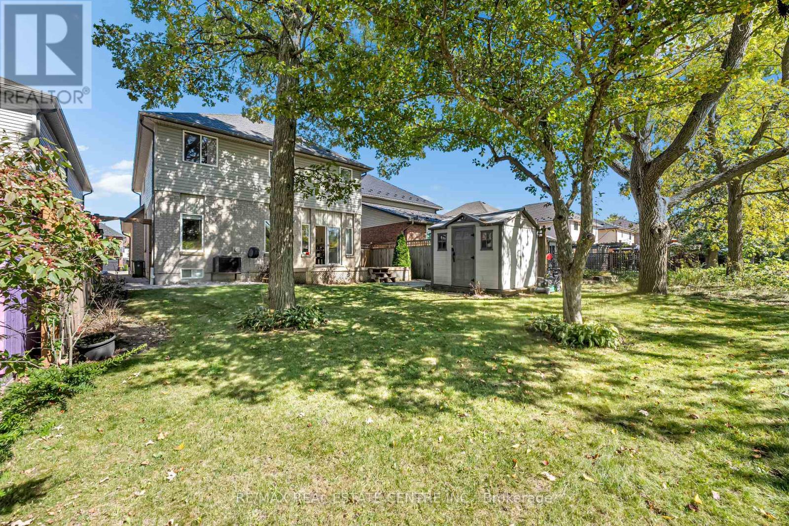 35 Pantano Drive, Hamilton, Ontario  L9B 2Y4 - Photo 41 - X12373743